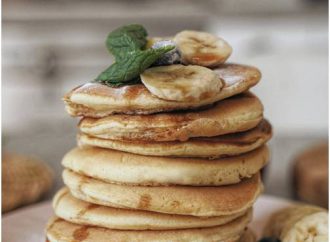 Przepis na śniadanie – wegańskie pancakes z bananem